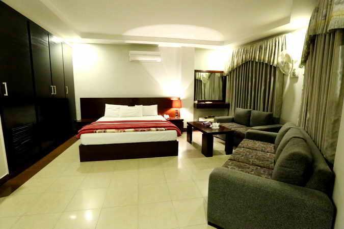 Hotel Multan Continental 외부 사진